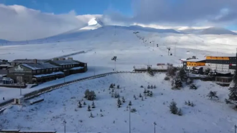 Erciyes beyaza büründü, muhteşem görüntüler ortaya çıktı