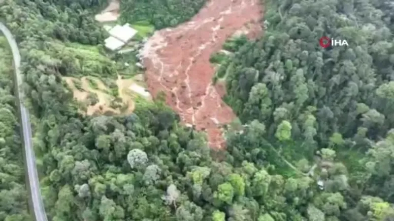 Malezya’da toprak kayması: 16 ölü, 17 kişi kayıp
