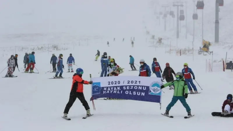 Erciyes’te sezona kar engeli