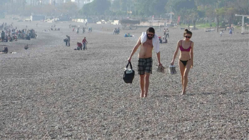 Antalya’da Aralık ayında deniz keyfi