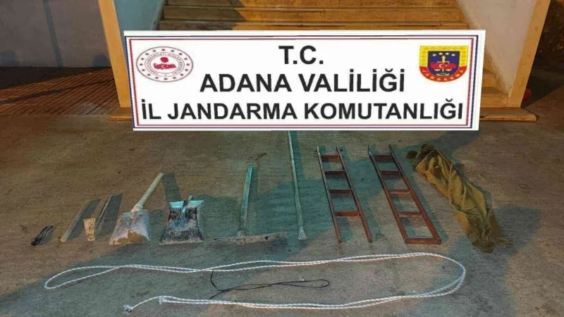 Adana’da kaçak kazı yapan 3 kişi suçüstü yakalandı