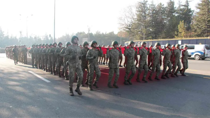 Harbiyeliler Ankara sokaklarında koştu