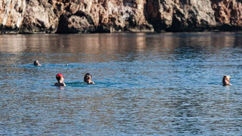 Antalya’da yılın son deniz keyfi