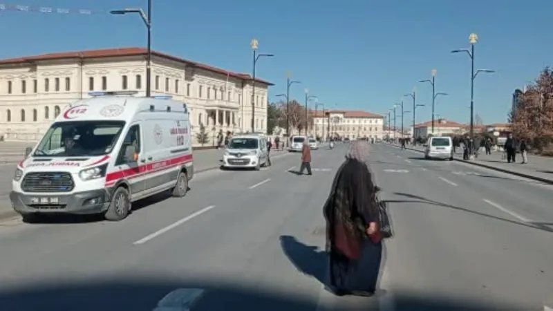 Sivas’ta aynı yerde kaza üstüne kaza, kazaların nedeni ise gereksiz merak