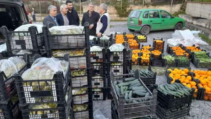 Gazipaşa’dan İdlib’e insani yardım malzemesi gönderildi