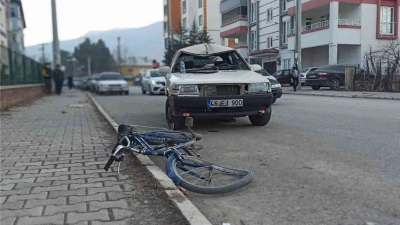 Otomobilin çarptığı bisikletli ağır yaralandı