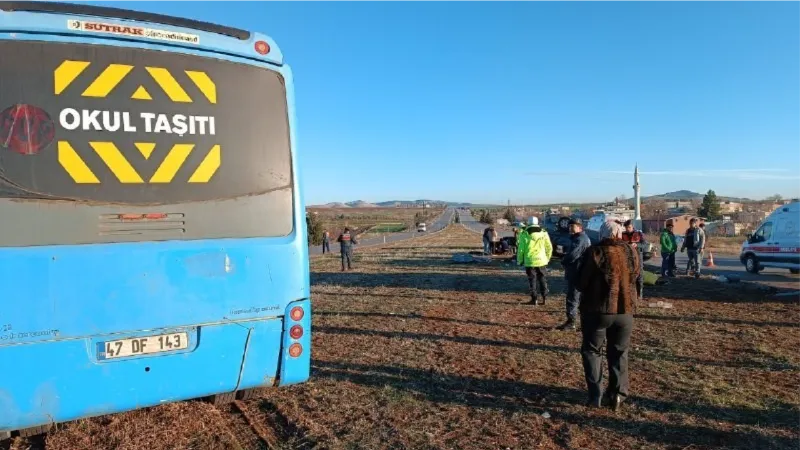 Gaziantep’te öğrenci servisi ile işçi servisi çarpıştı: 1 ölü, 12 yaralı