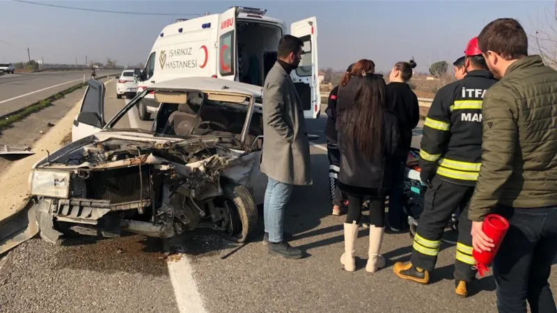 Tekeri kopan otomobil karşı şeride geçti: 1 yaralı