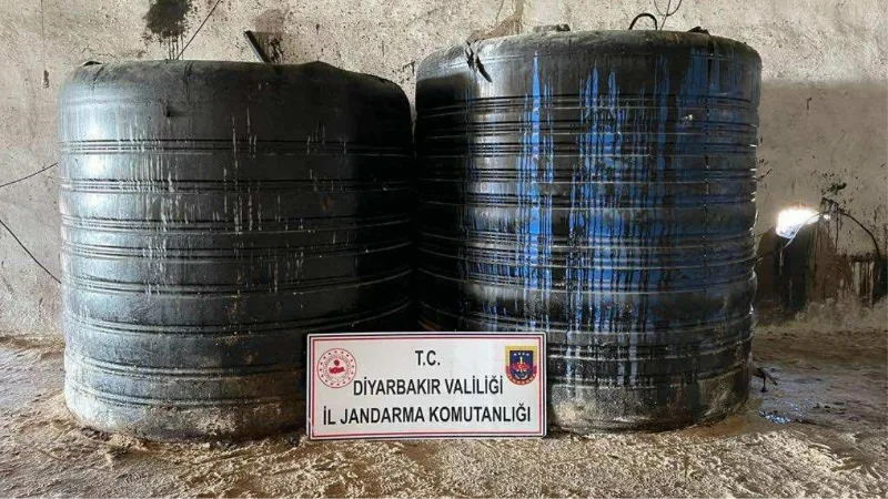 Diyarbakır’da bir çiftlikte 40 bin litre kaçak yakıt ele geçirildi