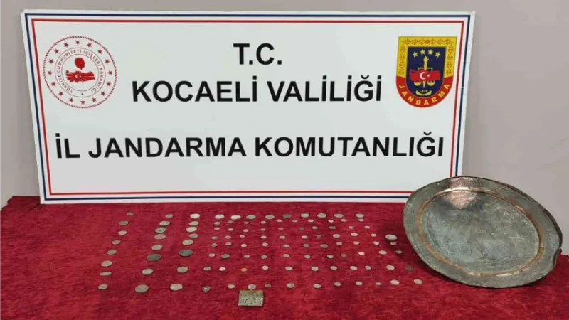 Aracında 107 sikkeyle yakalandı