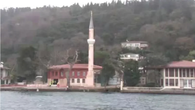 Tarihi Vaniköy Camii, küllerinden yeniden doğmaya hazırlanıyor