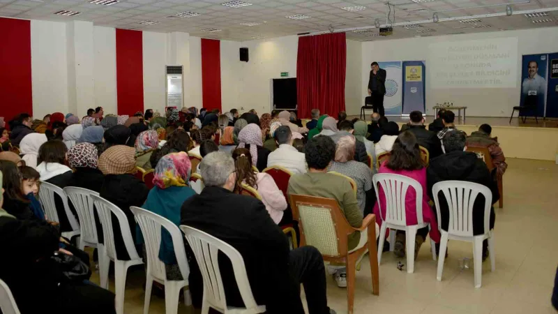 Konya Büyükşehir İlçe Şehir Konferanslarıyla kültür hayatını canlandırıyor