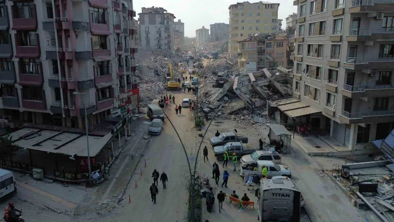 Depremin 6’ncı gününde Hatay’daki korkunç yıkım havadan görüntülendi