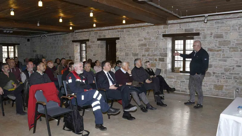 Turist rehberlerine afet eğitimi