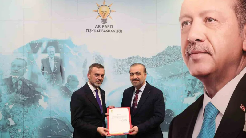 AK Parti Kocaeli İl Başkanı Şahin Talus mazbatasını aldı