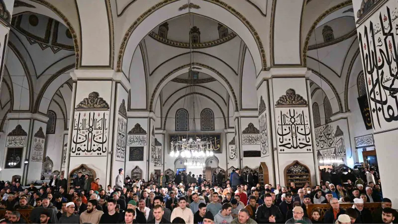 İlk teravih Ulu Cami’de