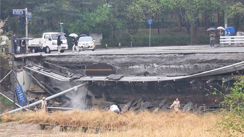 Güney Kore’de köprü çöktü: 1 ölü, 1 yaralı