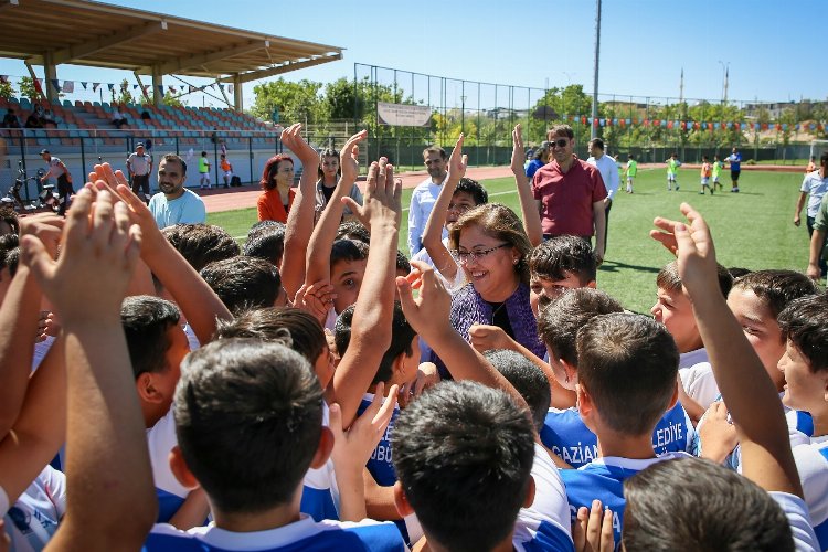 Gaziantep'te Başkan Şahin yaz sporcularıyla buluştu