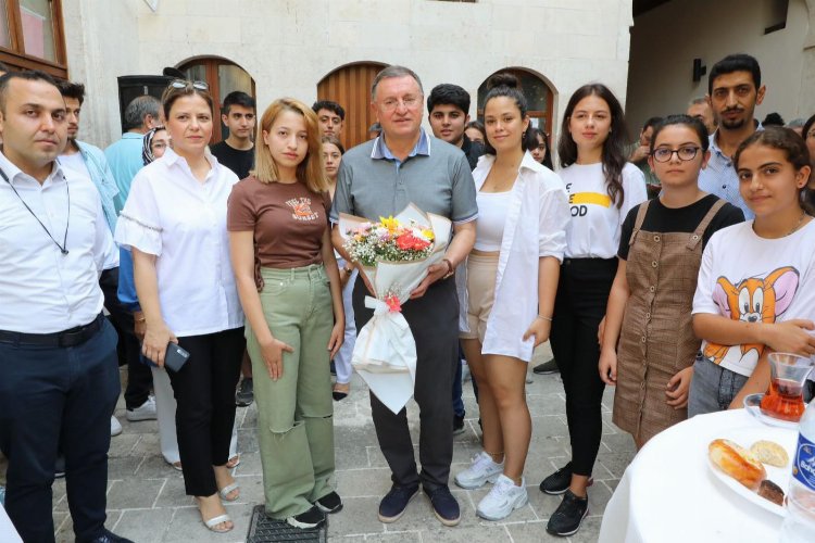 Hatay Büyükşehir'le sınava hazırlanan öğrenciler şehrin gururu oldu