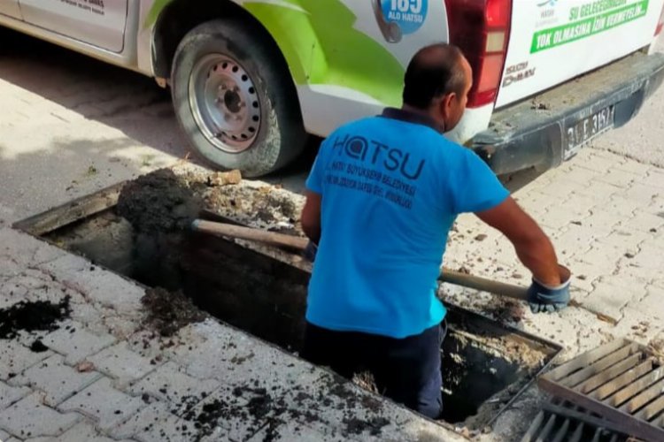 Hatay'da tıkanıklıklara karşı mazgal temizliği