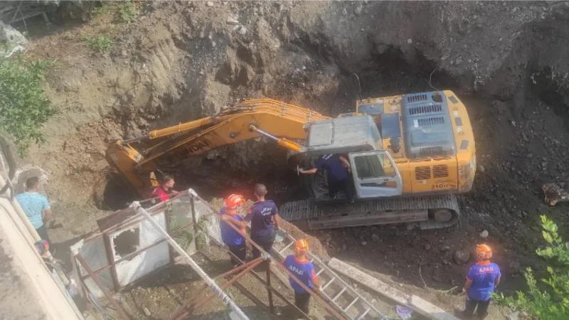 Hatay Payas'ta toprak kayması: 1 ölü