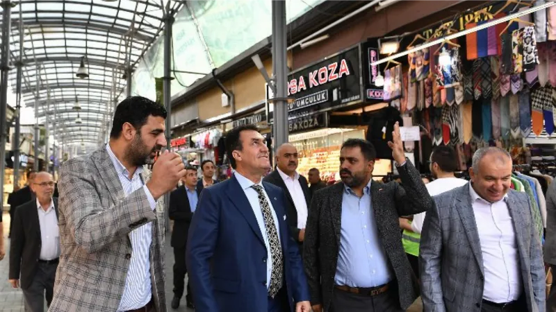 Bursa'da Uzun Çarşı’nın çatısının yanları kapatıldı