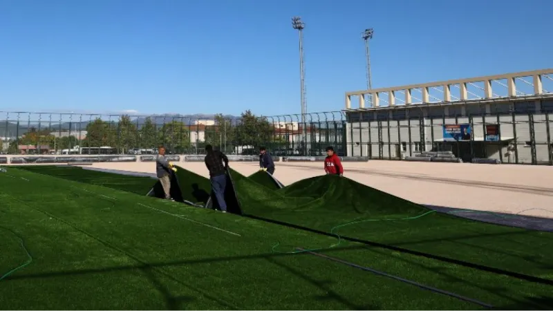 Bursa Büyükşehir'den amatöre destek... Futbol sahaları yenileniyor