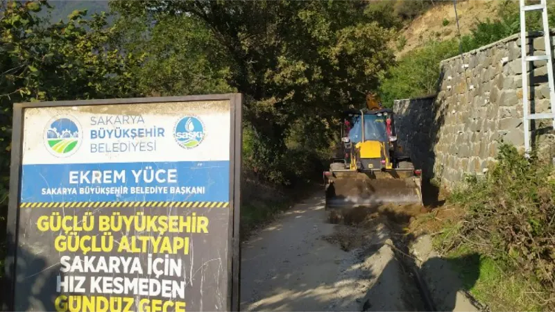 Sakarya Geyve'de Dereköy'e altyapı çalışması