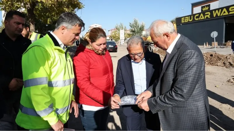 Memduh Büyükılıç'ın gözü 'yol'larda