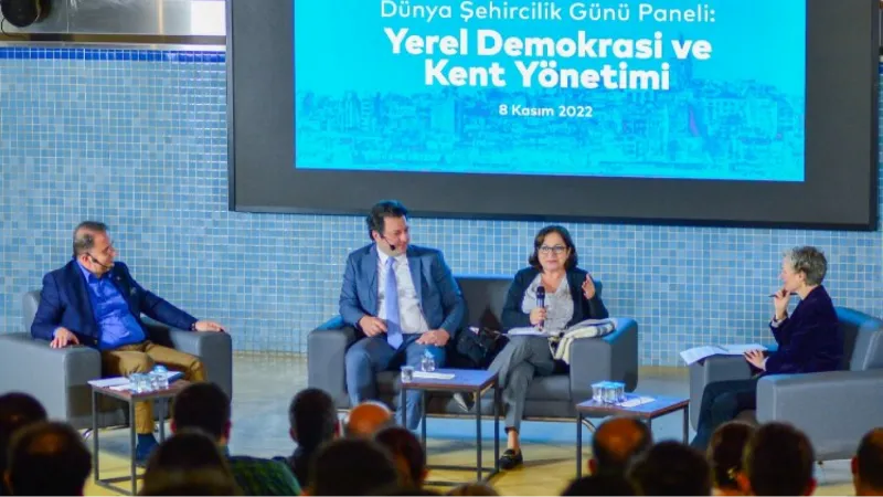 İstanbul'da yerel demokrasi ve kent yönetimi konuşuldu