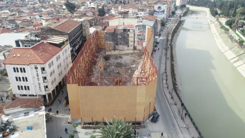 Hatay'da Kent Meydanı için Antakya Belediyesi bekleniyor