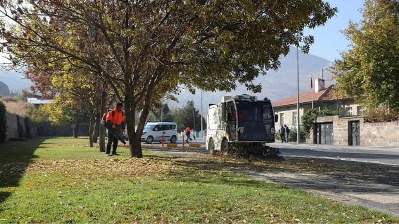 Kayseri Talas'ta sonbahar temizliği