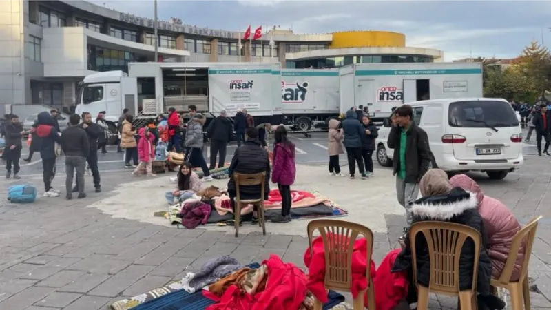 Kocaeli'nin mobil afet tırları Düzce’de