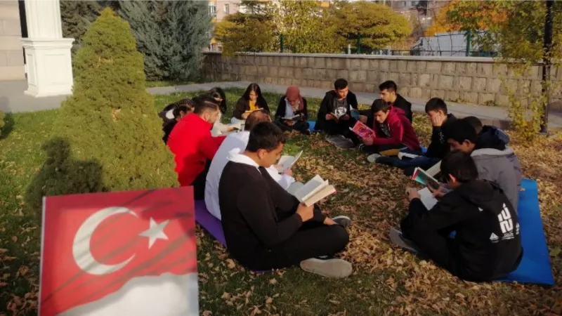 Kayseri Büyükşehir'den gençlere okuma fırsatı