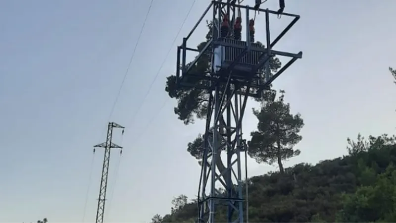 Manisa'da depolara enerji sağlayan trafolara bakım