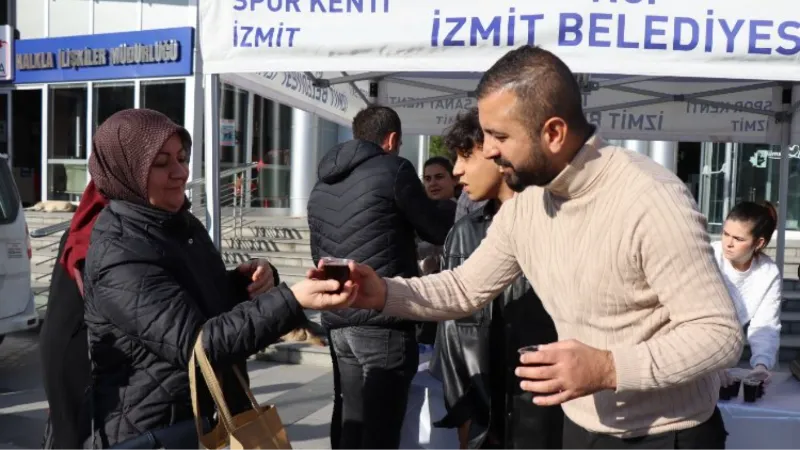 İzmitliler Aronya suyunun tadını çok sevdi