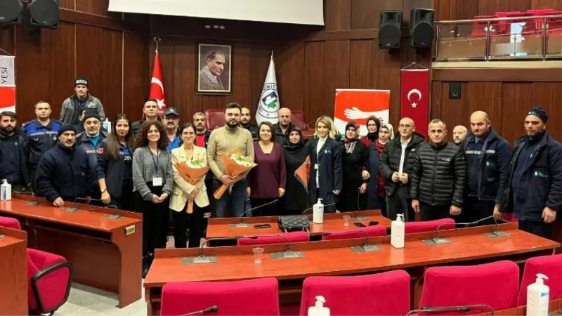 Kocaeli İzmit'te belediye personeline farkındalık semineri