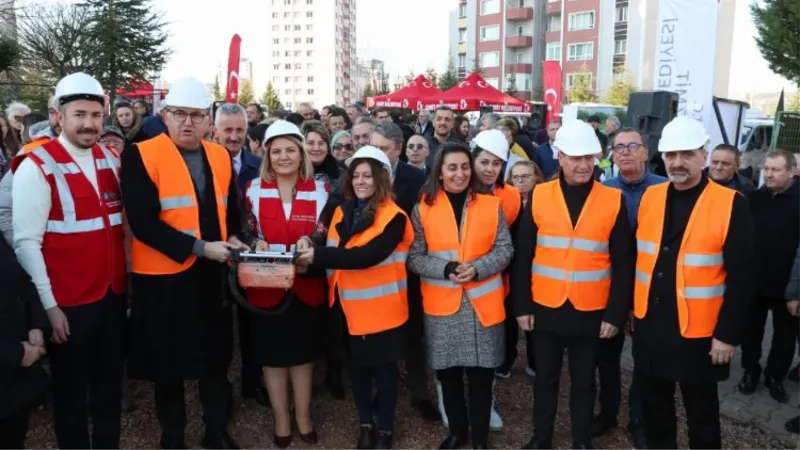 Kocaeli İzmit'te Çınar Çocuk Evi'ne 4. temel