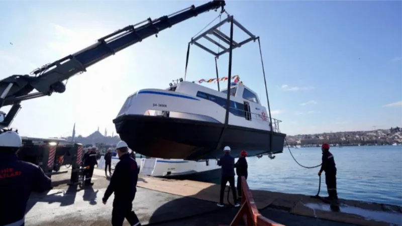 Elektrikli deniz taksileri işbaşında