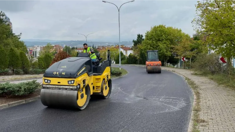 Kocaeli 17 Ağustos Bulvarı'nda üstyapı yenileniyor