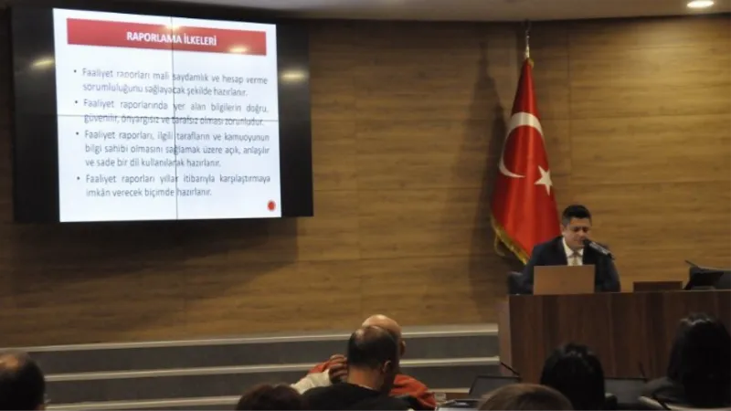 Kütahya Belediyesi'nden personeline yılın ilk hizmet içi eğitimi