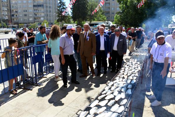 Denizi olmayan Kahramanmaraş'ta balık festivali