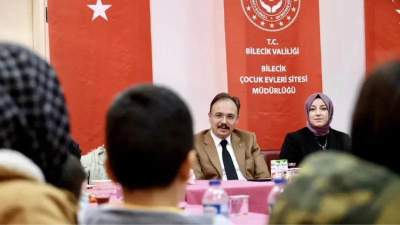 Bilecik Valisi depremzede çocuklarla buluştu