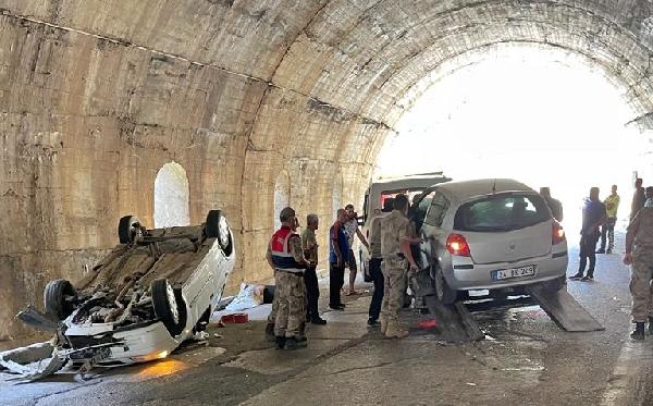 Tunceli'de çığ tünelinde otomobiller çarpıştı: 4 yaralı