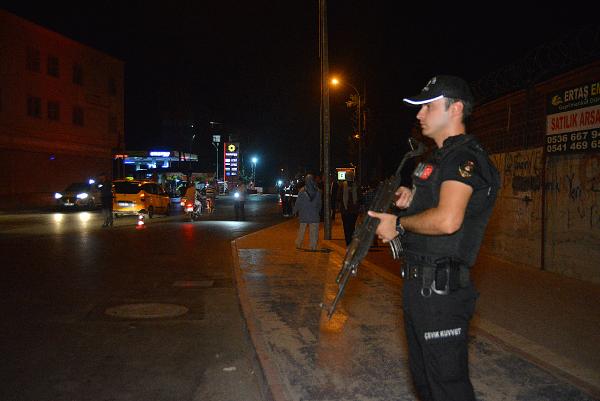 Adana'da 2 bin 200 polis ile helikopter destekli huzur uygulaması