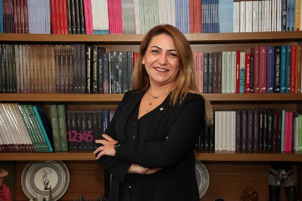 Prof. Dr. Şirin Karadeniz öğrencilere seslendi: Dijital becerilerinizi arttırmaya devam edin