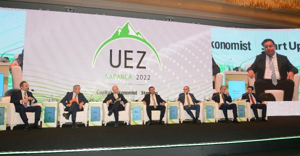 UEZ 2022’de yeni dönemde finans ve bankacılığın nasıl değişeceği konuşuldu