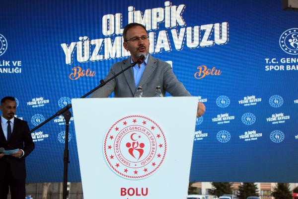 Bakan Kasapoğlu: Salgın döneminde 5 milyon öğrenciye yüzme öğrettik