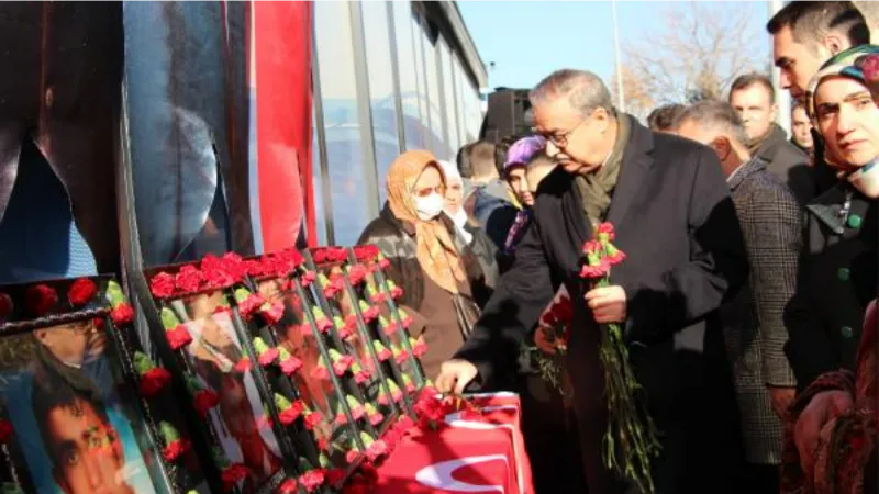 Dershane önündeki bombalı saldırıda ölenler anıldı