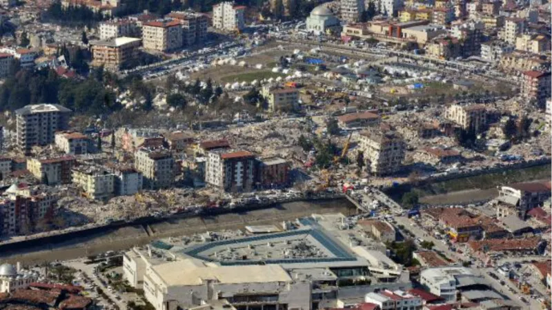 Antakya Kalesi'nden merkezdeki yıkım böyle görüntülendi